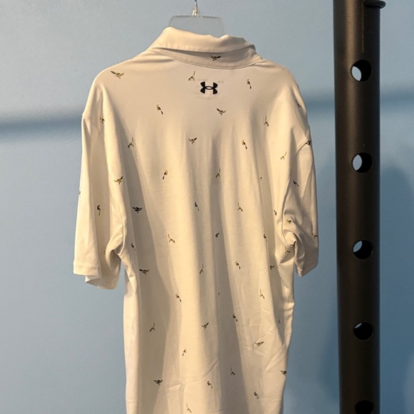 Under Armour White Polo with Subtle Pattern - Picture 7 of 8